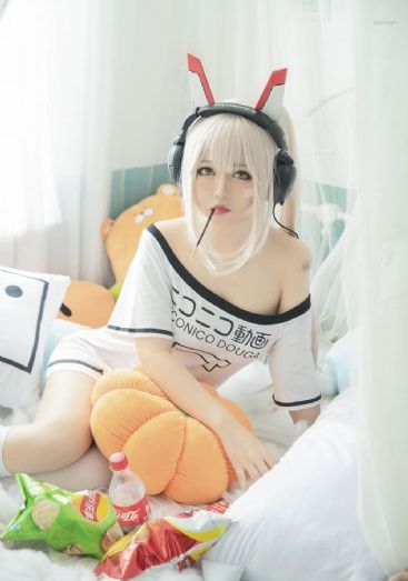 年轻的保姆在线播放