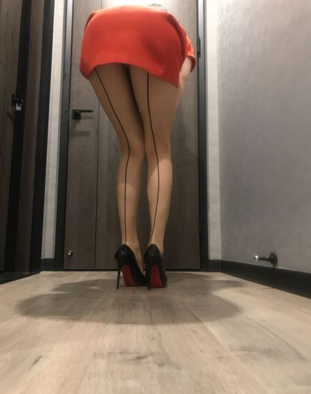 奶大的女人伦理片