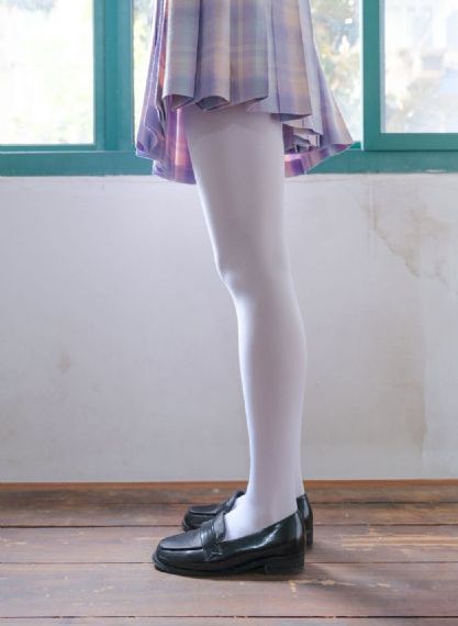 男生和女生一起靠逼