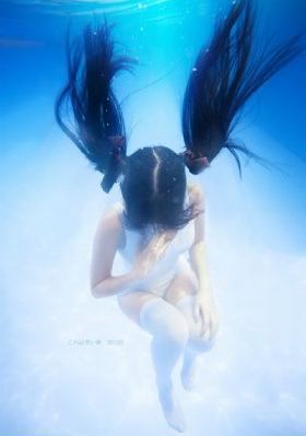 女人在公交车上一级毛片